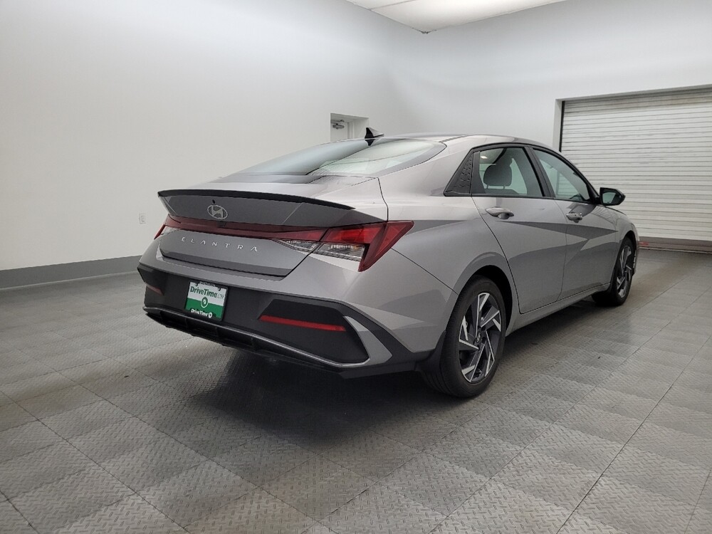 2025 Hyundai Elantra in Phoenix, AZ 85015 - 18122840 9
