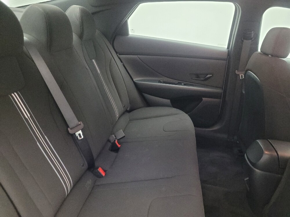 2025 Hyundai Elantra in Phoenix, AZ 85015 - 18122840 19