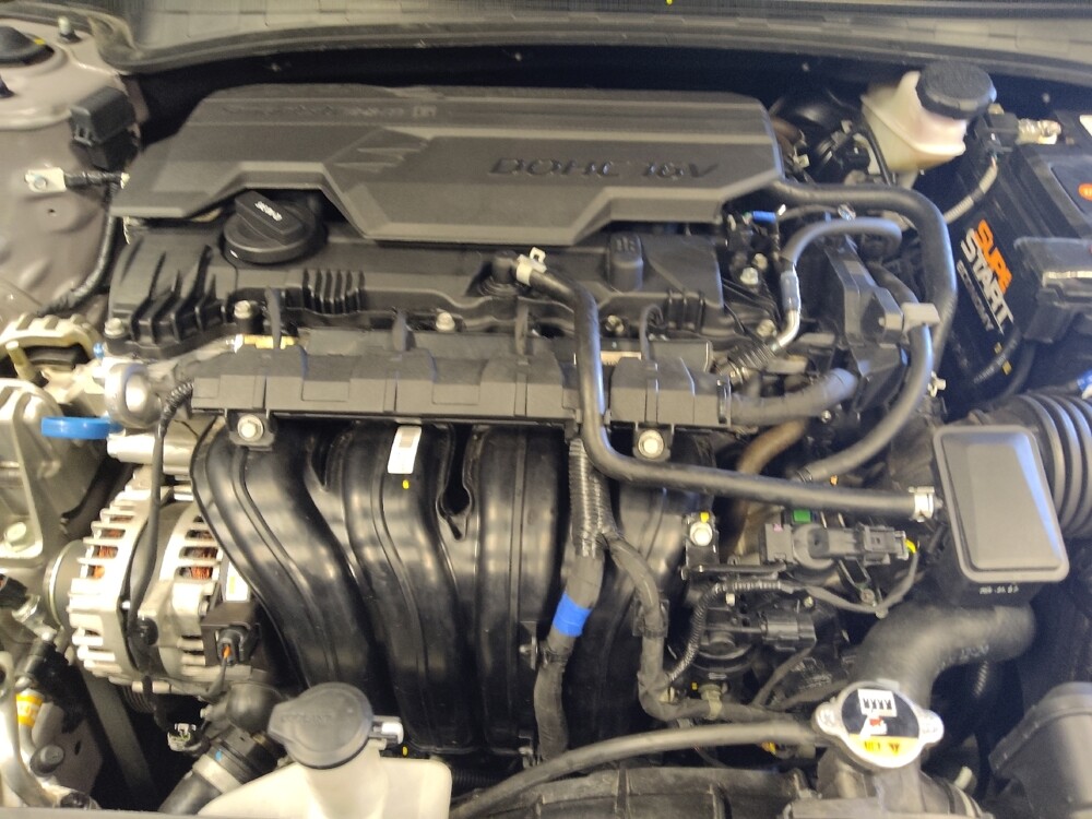 2025 Hyundai Elantra in Phoenix, AZ 85015 - 18122840 30