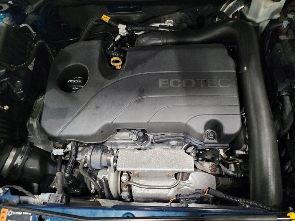 2020 Chevrolet Equinox in Plymouth Meeting, PA 19462 - 18122843 30