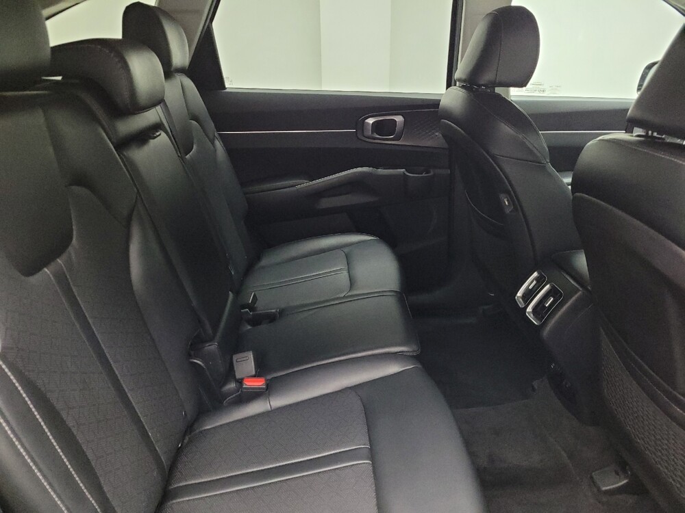 2021 Kia Sorento in Eastpointe, MI 48021 - 18122846 19