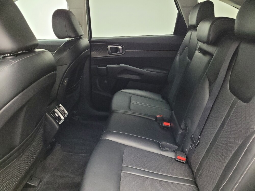 2021 Kia Sorento in Eastpointe, MI 48021 - 18122846 18