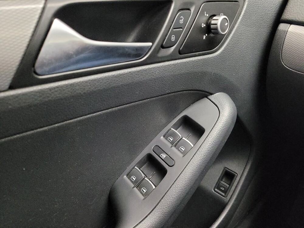 2015 Volkswagen Jetta in Eastpointe, MI 48021 - 18122849 27