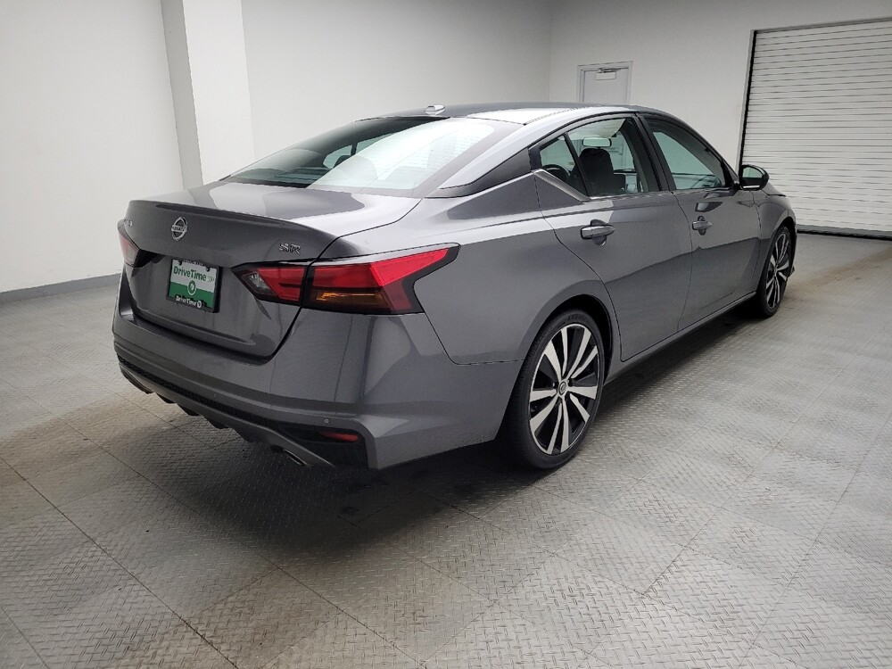 2020 Nissan Altima in Grand Rapids, MI 49508 - 18122852 9