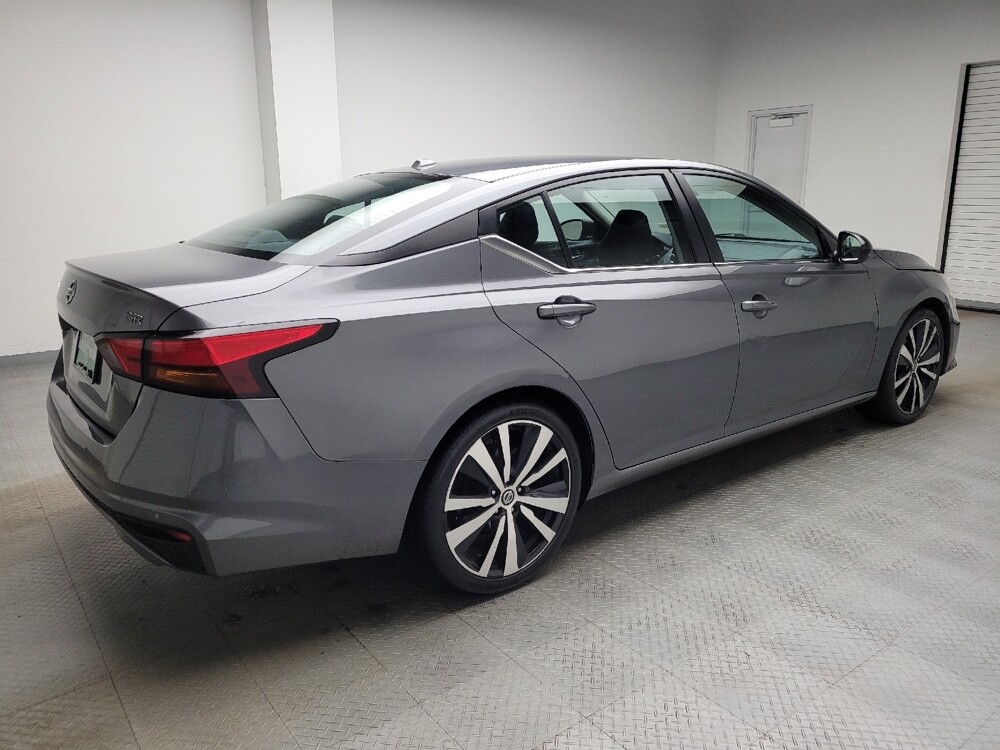 2020 Nissan Altima in Grand Rapids, MI 49508 - 18122852 10