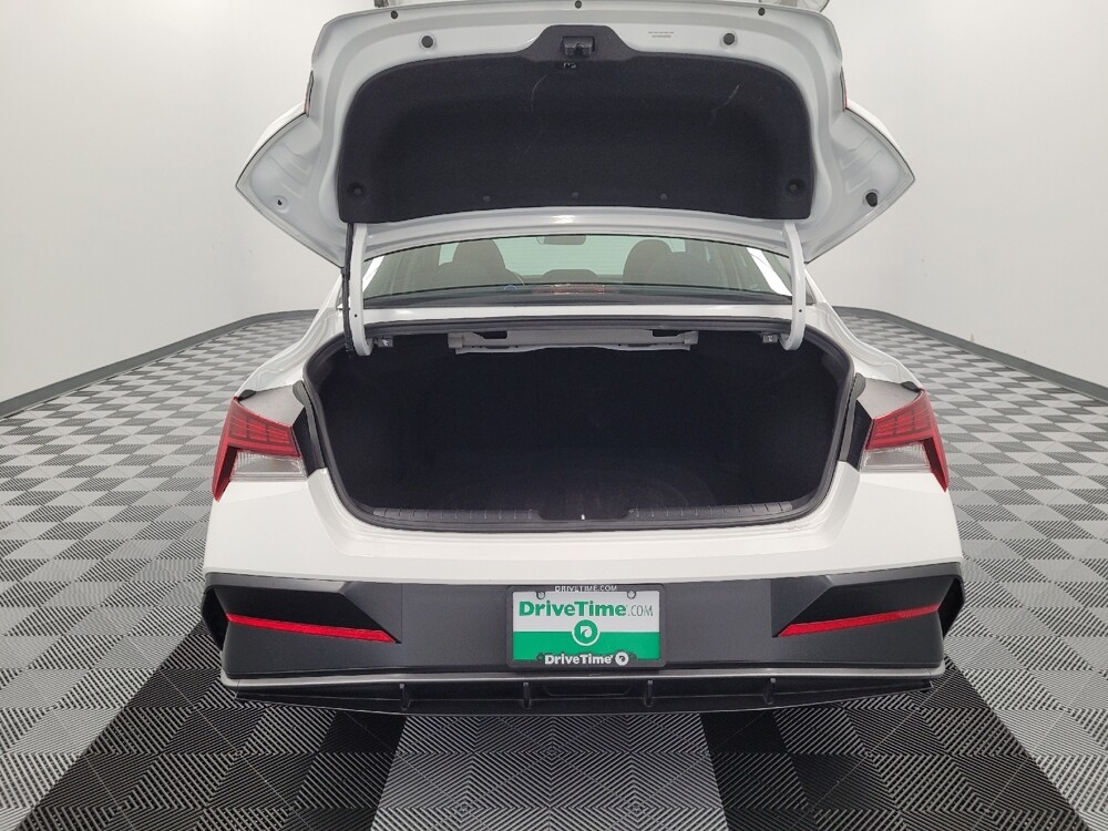 2025 Hyundai Elantra in Houston, TX 77074 - 18122858 29