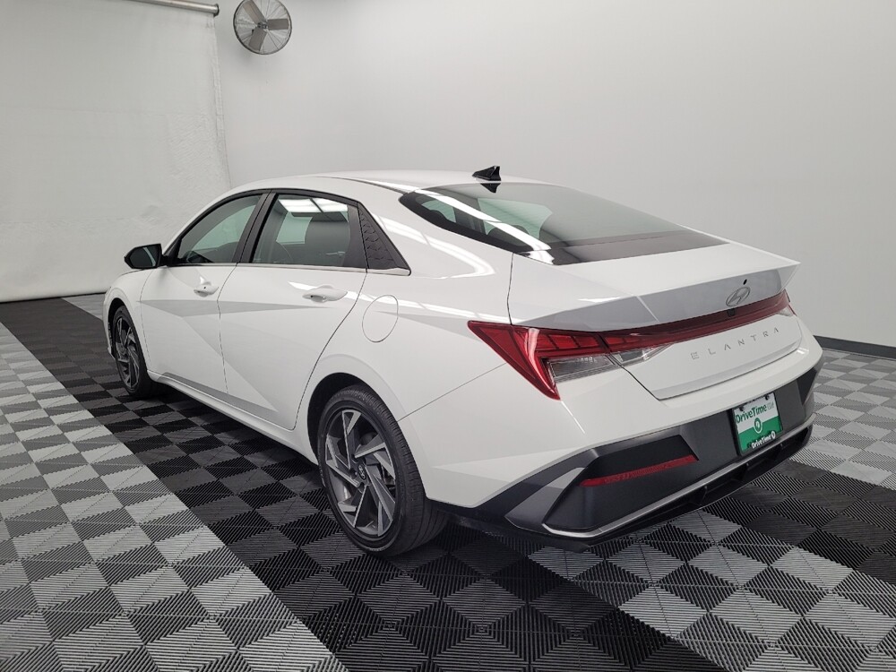 2025 Hyundai Elantra in Houston, TX 77074 - 18122858 5