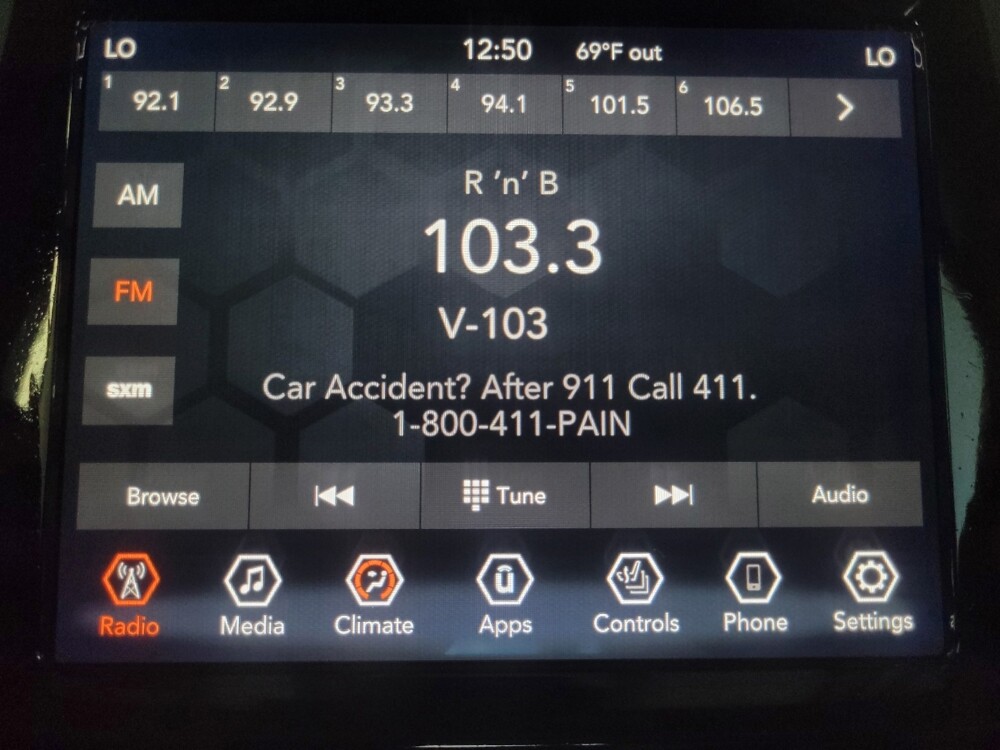 2019 Jeep Cherokee in Stone Mountain, GA 30083 - 18122872 25