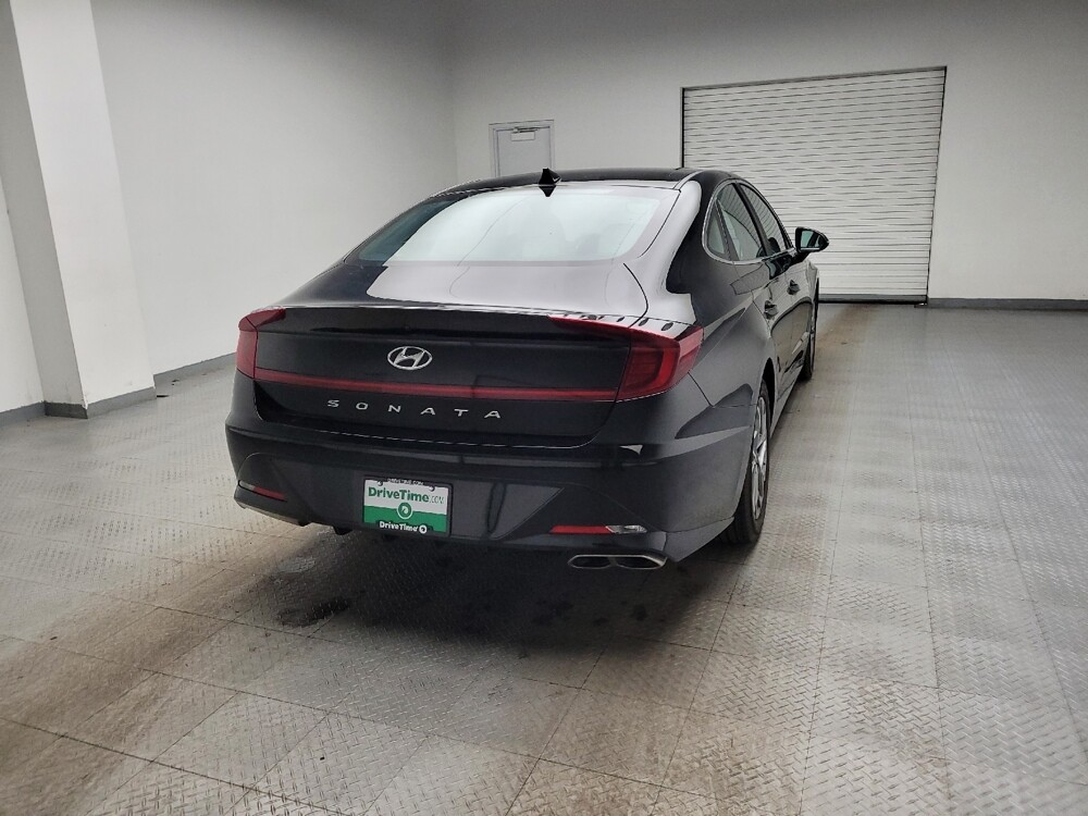 2023 Hyundai Sonata in Eastpointe, MI 48021 - 18122873 7