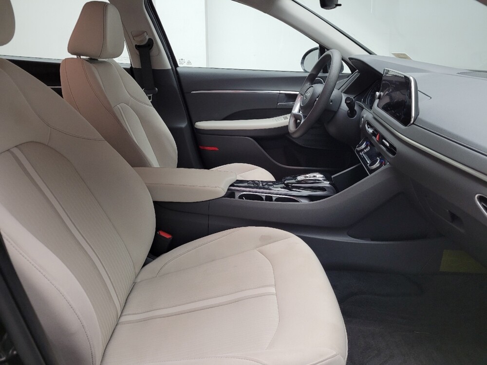 2023 Hyundai Sonata in Eastpointe, MI 48021 - 18122873 21