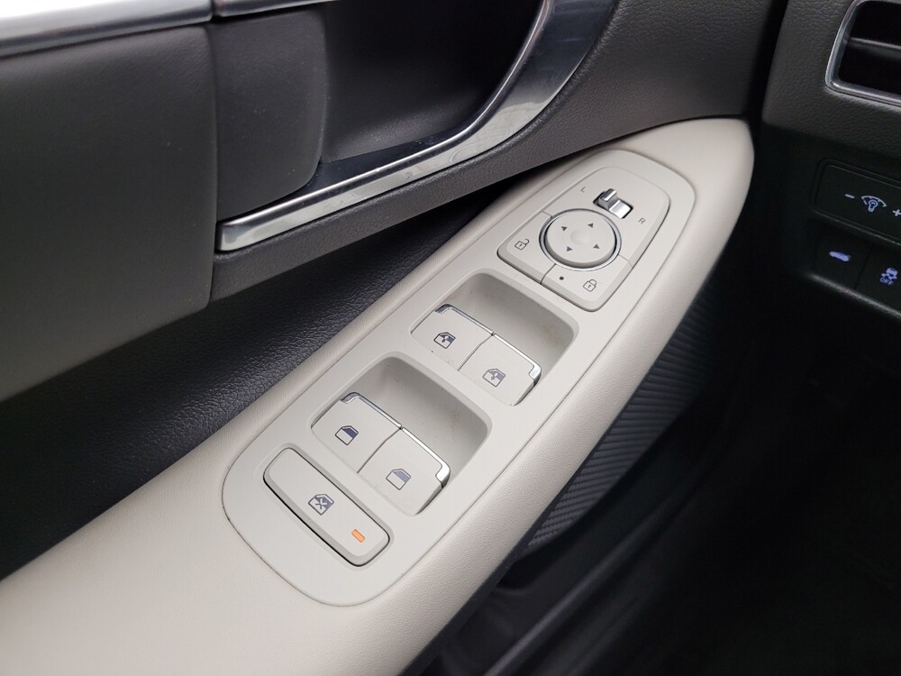 2023 Hyundai Sonata in Eastpointe, MI 48021 - 18122873 27