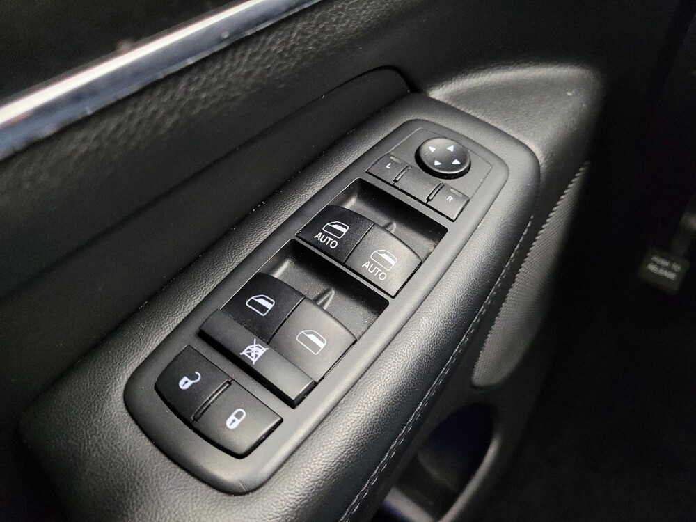 2018 Jeep Grand Cherokee in Eastpointe, MI 48021 - 18122875 27