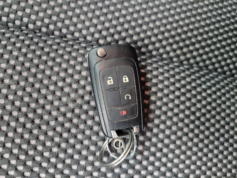 2017 Chevrolet Equinox in Eastpointe, MI 48021 - 18122876 32