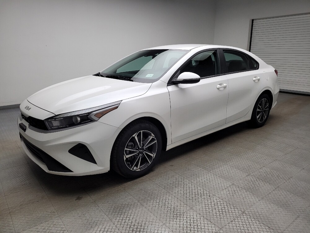 2024 Kia Forte in Eastpointe, MI 48021 - 18122878 2