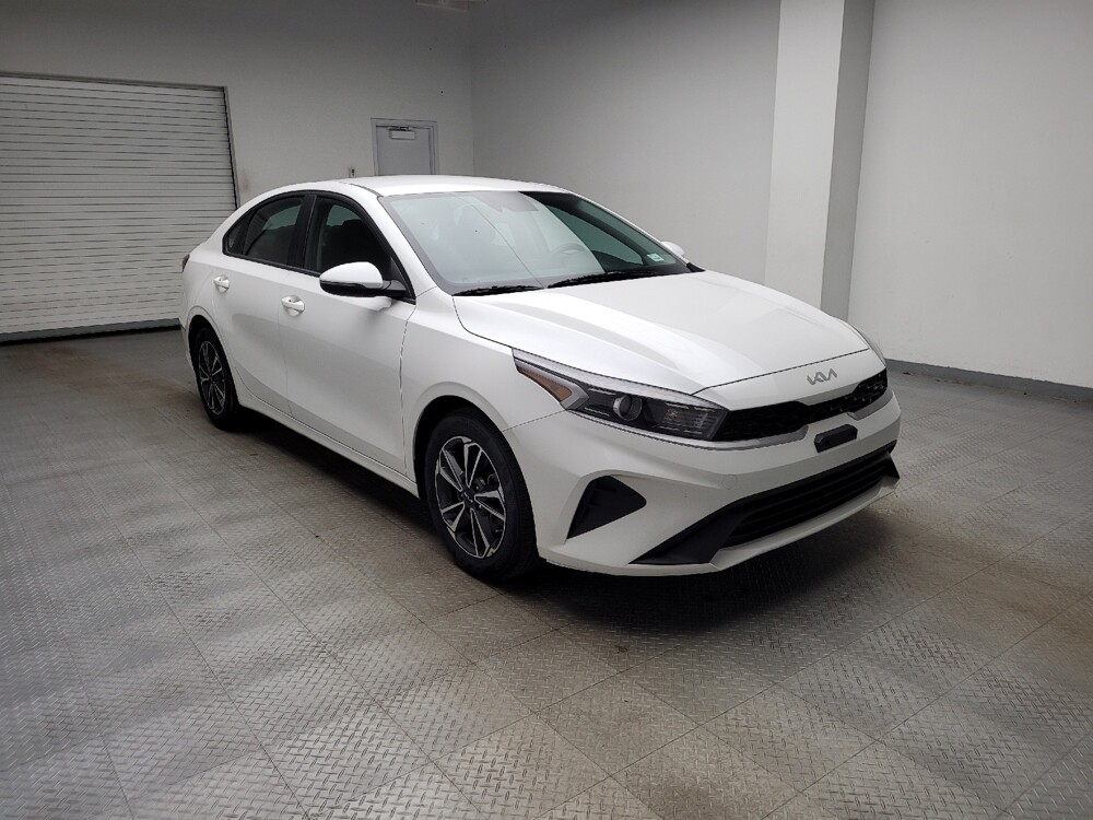 2024 Kia Forte in Eastpointe, MI 48021 - 18122878 13