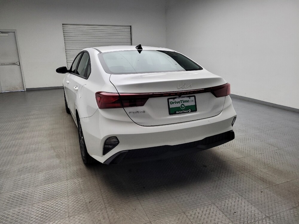 2024 Kia Forte in Eastpointe, MI 48021 - 18122878 6
