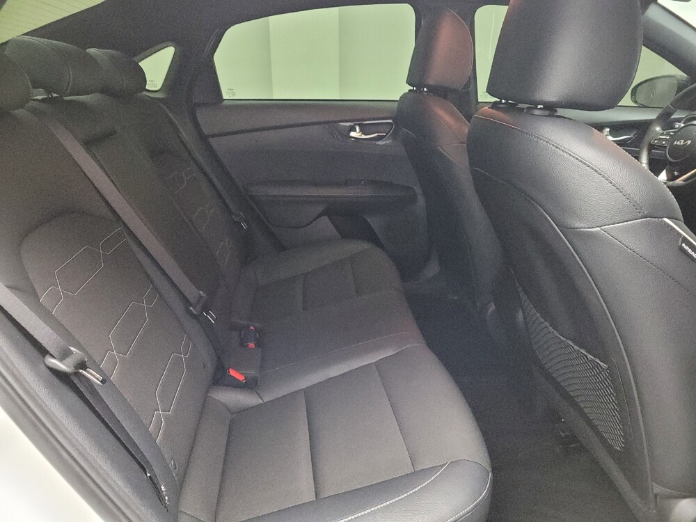 2024 Kia Forte in Eastpointe, MI 48021 - 18122879 19