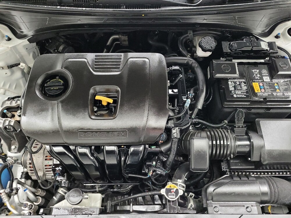 2024 Kia Forte in Eastpointe, MI 48021 - 18122879 30