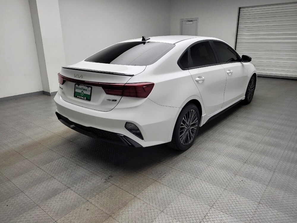 2024 Kia Forte in Eastpointe, MI 48021 - 18122879 9