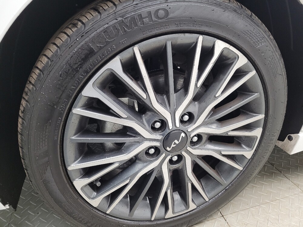 2024 Kia Forte in Eastpointe, MI 48021 - 18122879 31