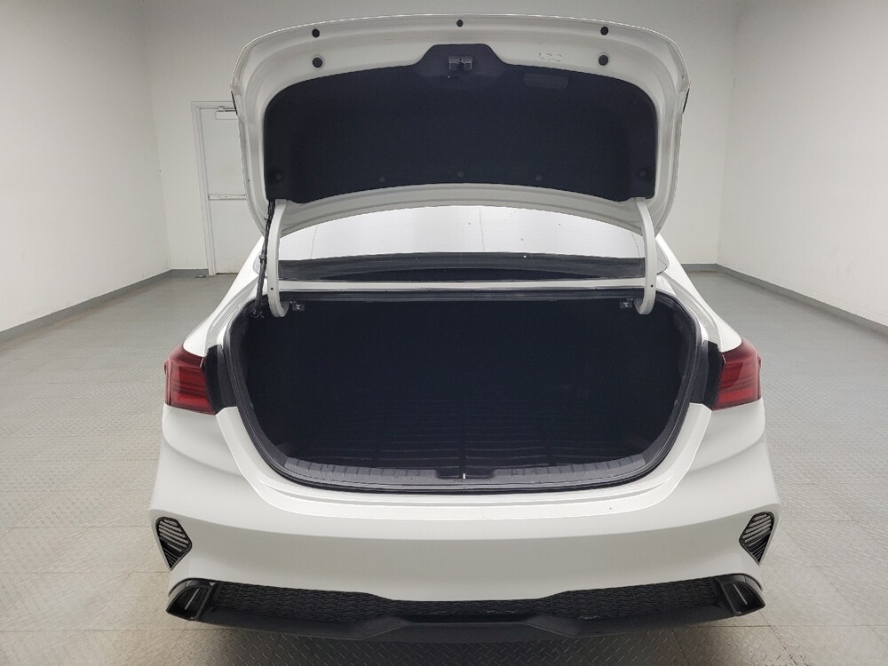 2024 Kia Forte in Eastpointe, MI 48021 - 18122879 29