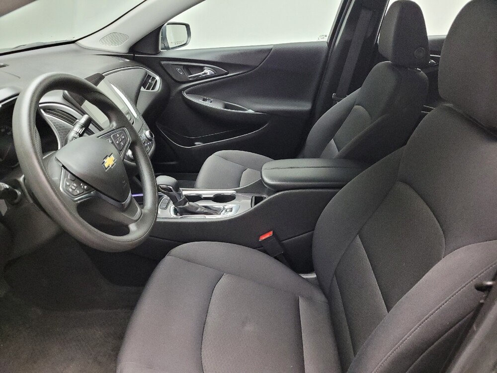 2025 Chevrolet Malibu in Eastpointe, MI 48021 - 18122880 17