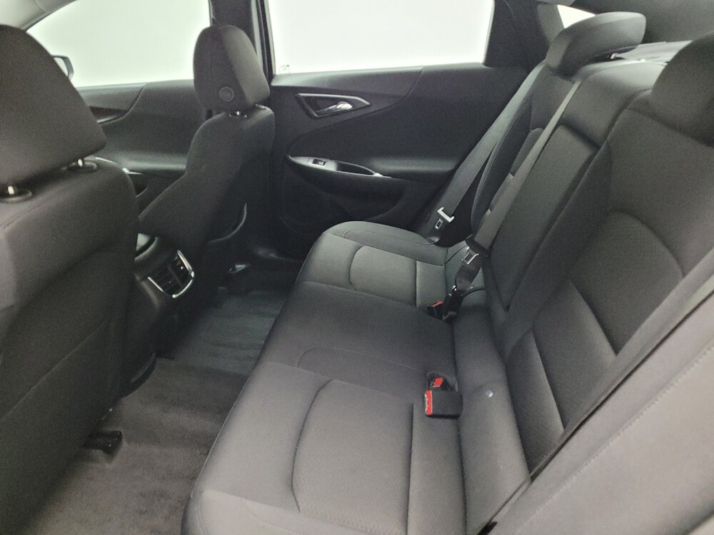 2025 Chevrolet Malibu in Eastpointe, MI 48021 - 18122880 18