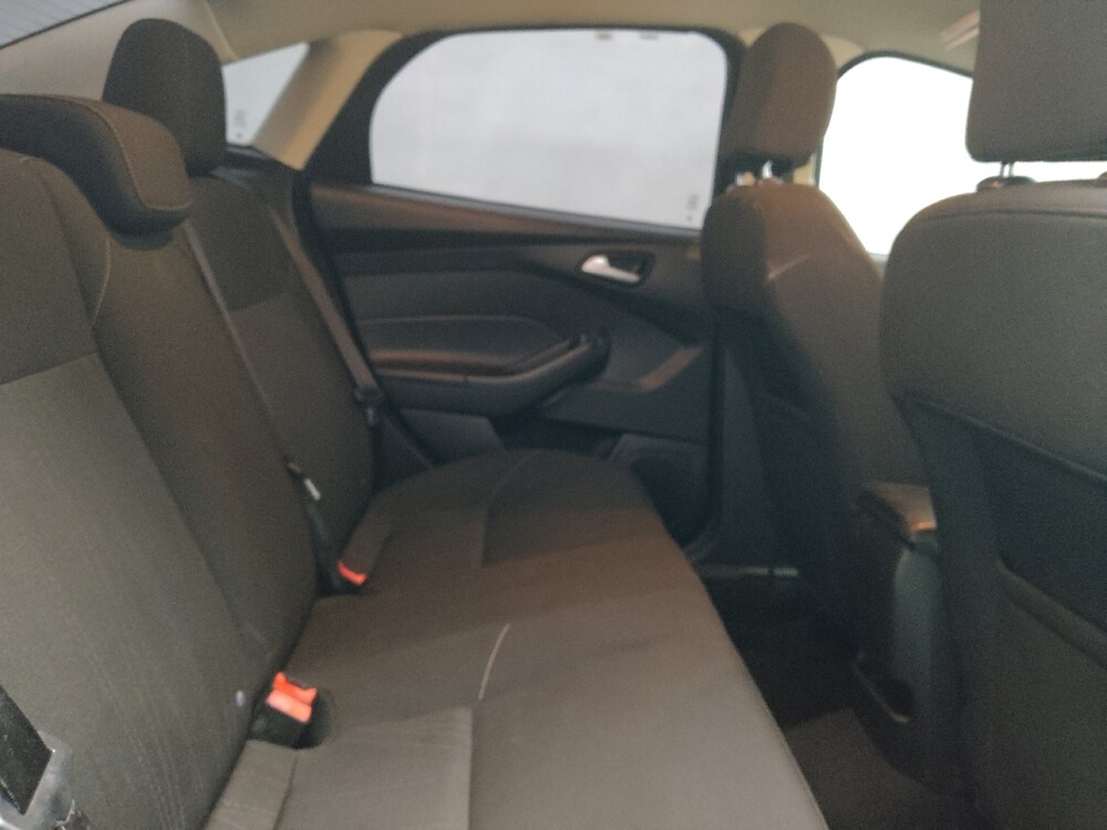 2017 Ford Focus in Arlington, TX 76011 - 18122882 19