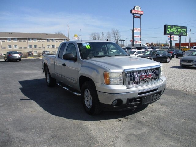 2011 GMC Sierra 1500 in Oak Grove, MO 64075 - 18122885 3