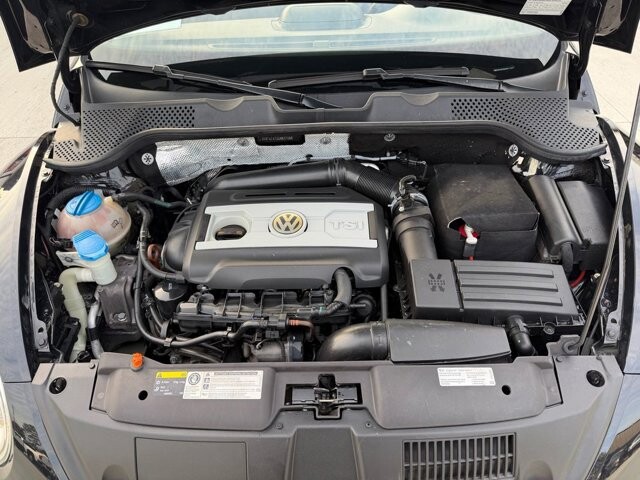 2013 Volkswagen Beetle in Knoxville, TN 37920 - 18122888 25
