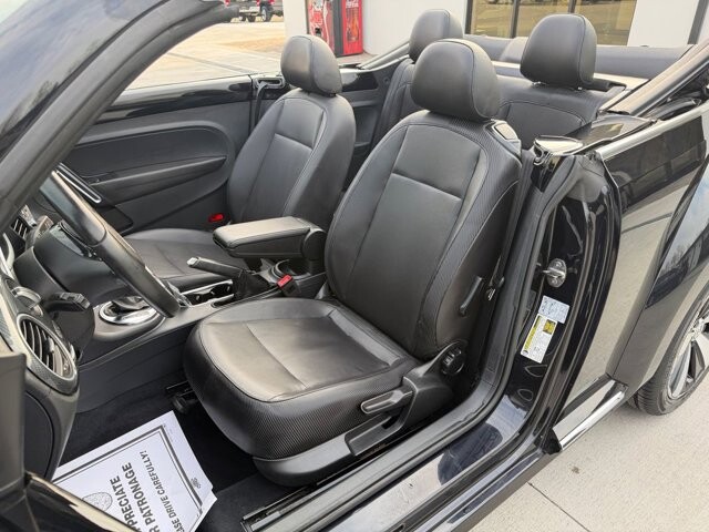 2013 Volkswagen Beetle in Knoxville, TN 37920 - 18122888 15