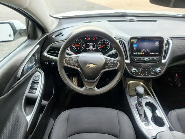 2023 Chevrolet Malibu in Cinnaminson, NJ 08077 - 18122891 16