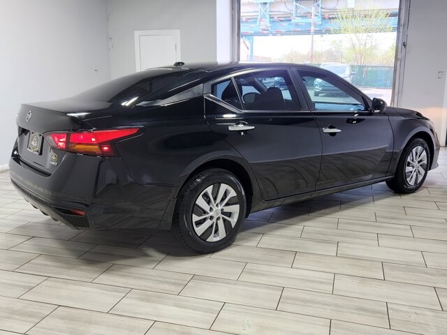 2019 Nissan Altima in Cinnaminson, NJ 08077 - 18122893 5