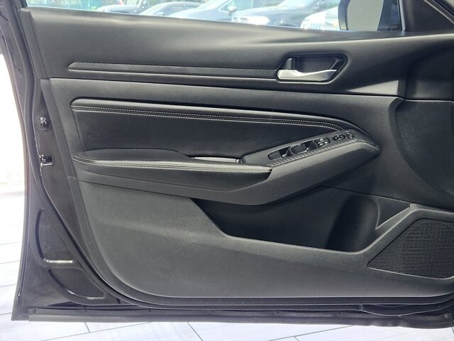 2019 Nissan Altima in Cinnaminson, NJ 08077 - 18122893 10