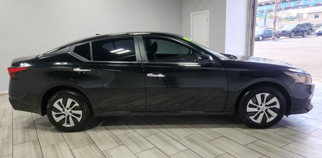 2019 Nissan Altima in Cinnaminson, NJ 08077 - 18122893 6