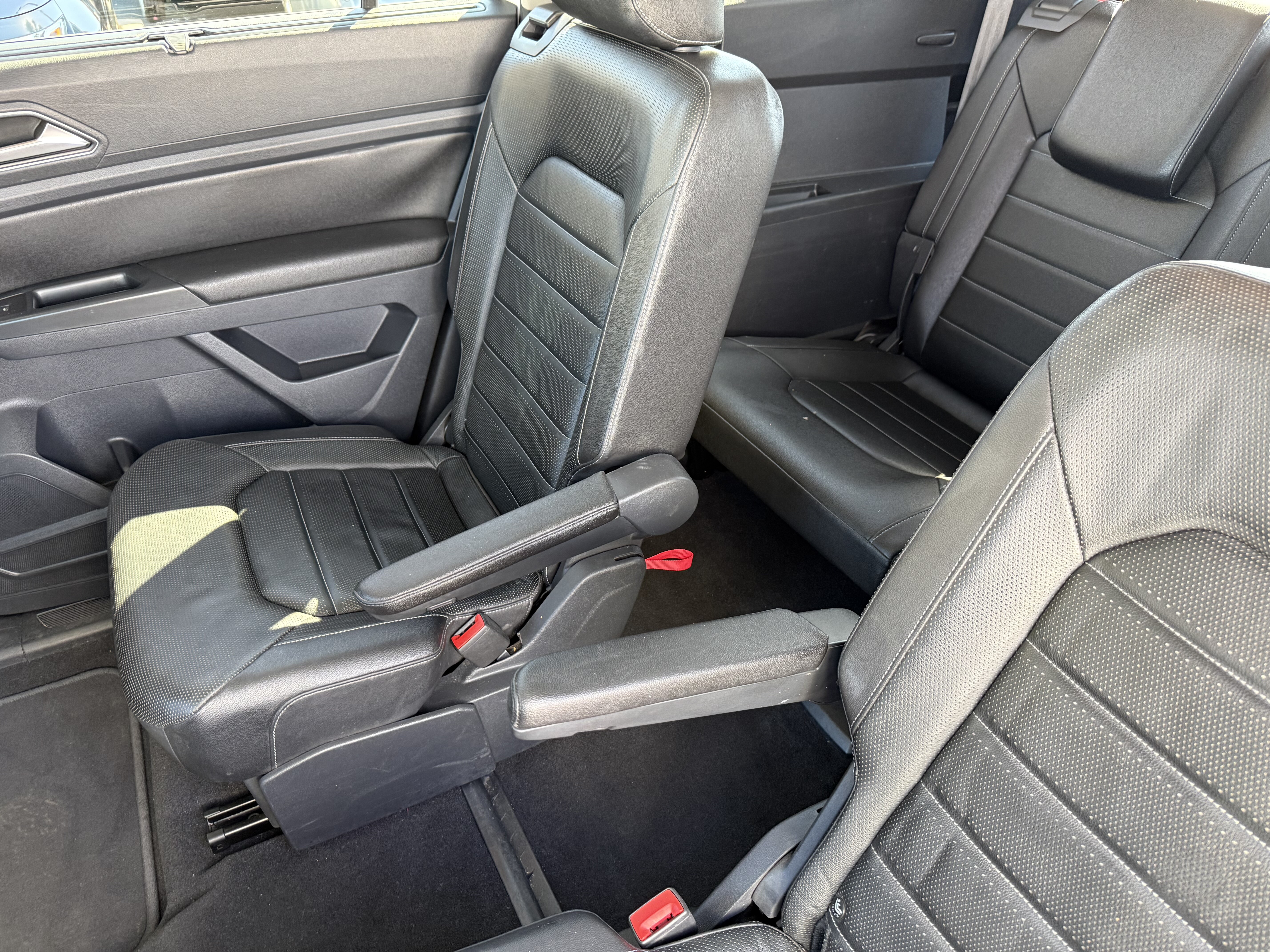 2018 Volkswagen Atlas in Phoenix, AZ 85022 - 18122909 8
