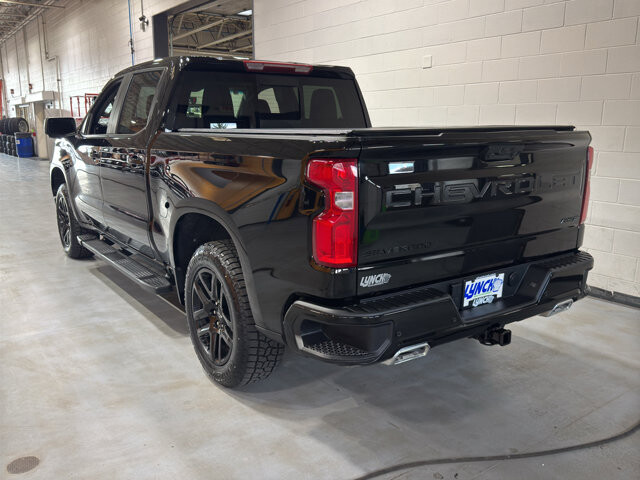 2024 Chevrolet Silverado 1500 in Burlington, WI 53105 - 18122916 3