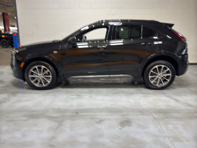 2024 Cadillac XT4 in Burlington, WI 53105 - 18122917 2