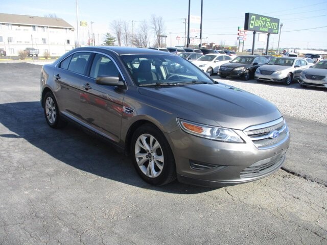2011 Ford Taurus in Oak Grove, MO 64075 - 18122923 3