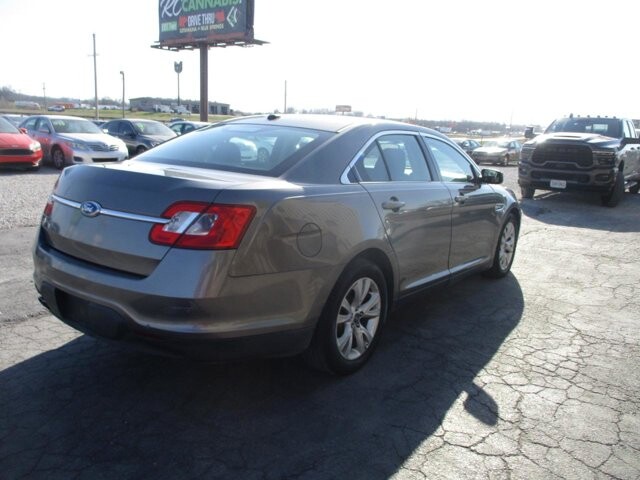 2011 Ford Taurus in Oak Grove, MO 64075 - 18122923 5