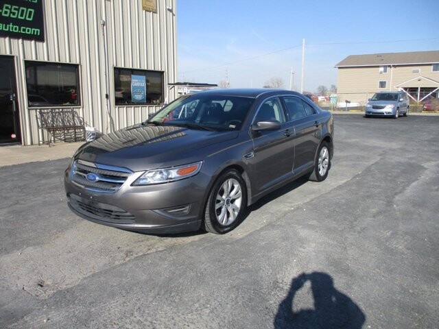 2011 Ford Taurus in Oak Grove, MO 64075 - 18122923