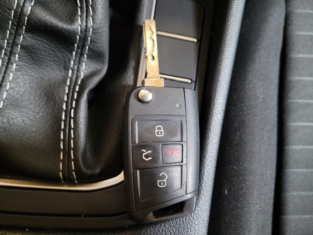 2025 Volkswagen Jetta in Montclair, CA 91763 - 18122937 32