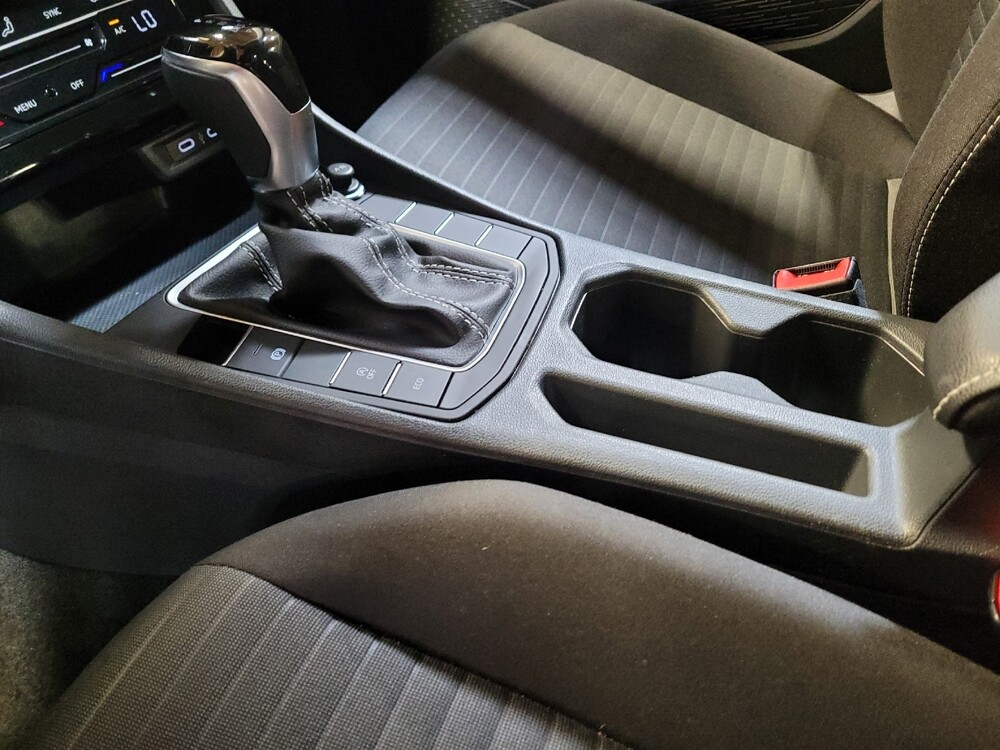 2025 Volkswagen Jetta in Montclair, CA 91763 - 18122937 26