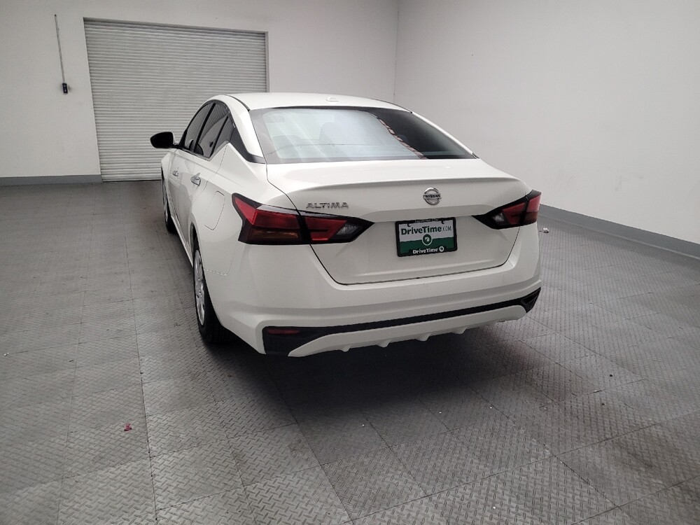 2019 Nissan Altima in Montclair, CA 91763 - 18122941 6