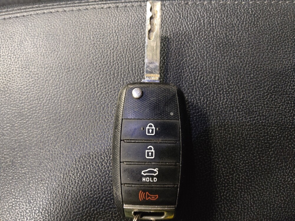 2018 Kia Optima in Conyers, GA 30094 - 18122951 32