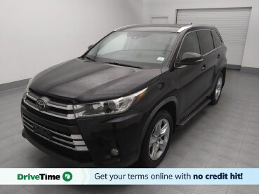 2018 Toyota Highlander in Wichita, KS 67207