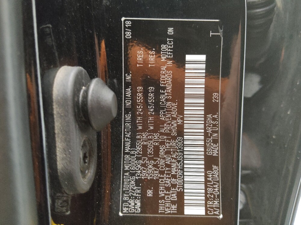 2018 Toyota Highlander in Wichita, KS 67207 - 18122970 33