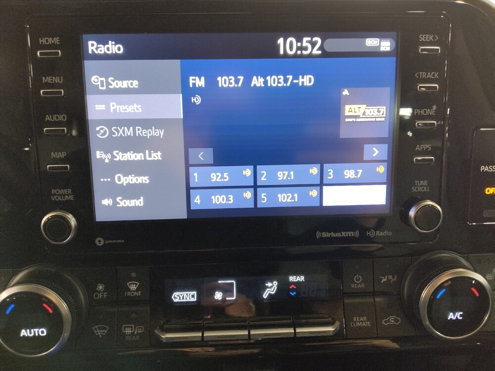 2021 Toyota Highlander in El Paso, TX 79907 - 18122979 25