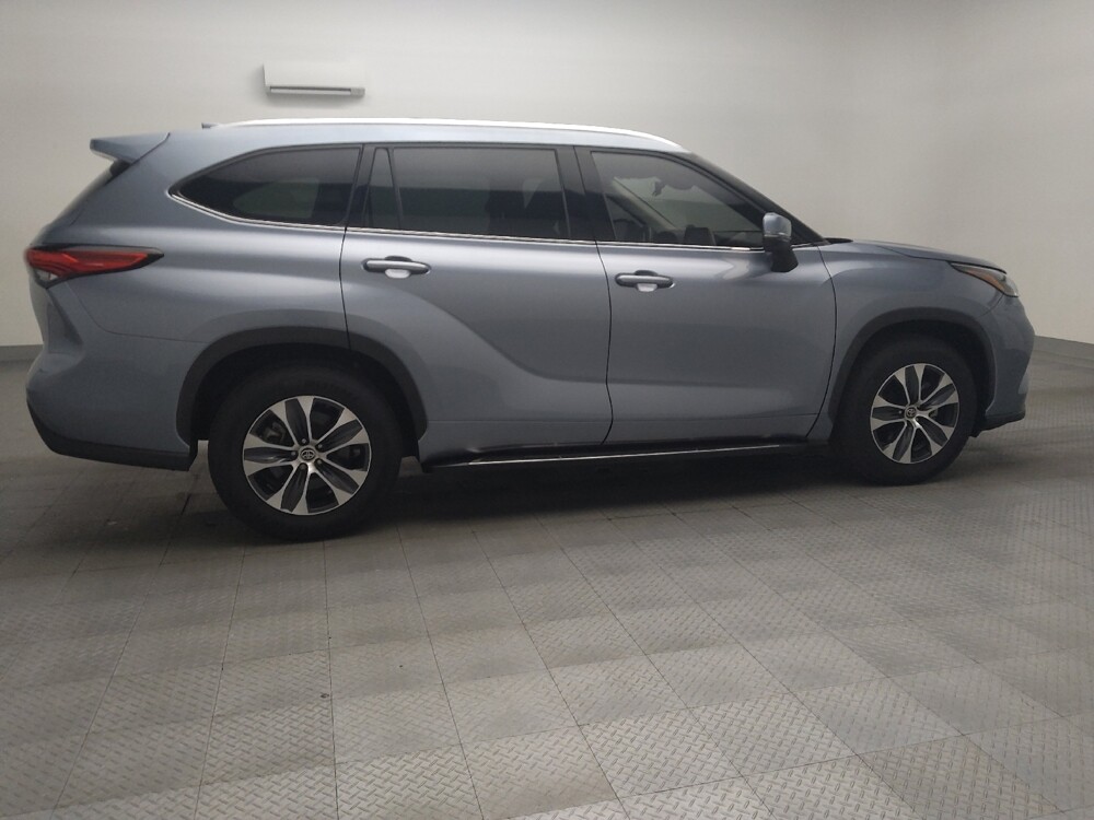 2021 Toyota Highlander in El Paso, TX 79907 - 18122979 10
