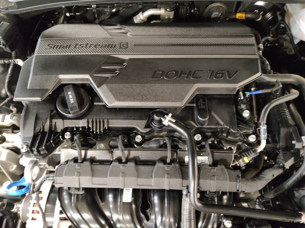 2025 Hyundai Elantra in Plano, TX 75074 - 18122982 30